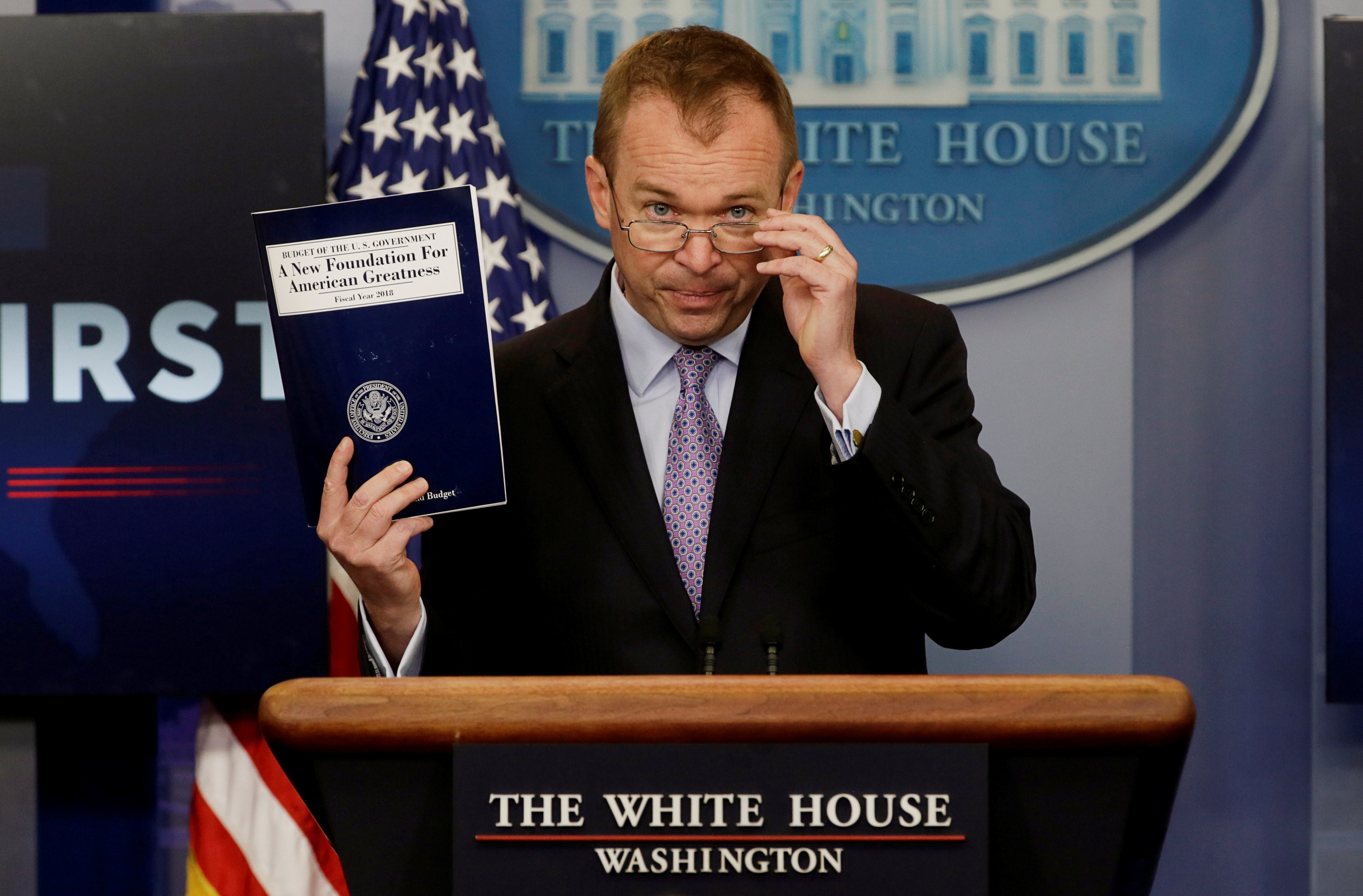 白宮預算總監馬爾瓦尼（Mick Mulvaney）稱，縮減政府開支，有助美國政府在10年內實現收支平衡。（路透社）