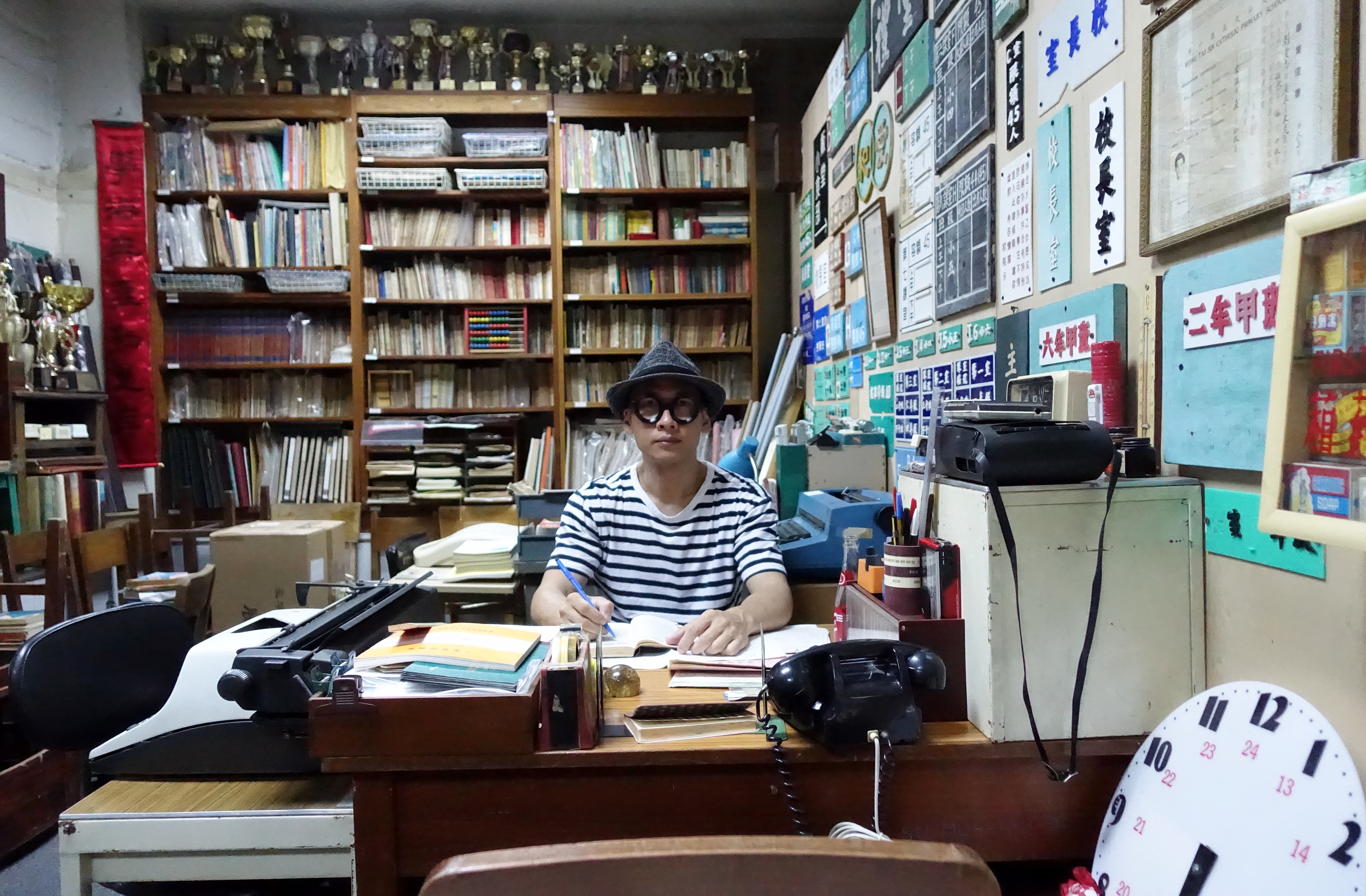 文具收藏家鍾燕齊（Joel）去年成立「銀の文房具」搞懷舊文具展覽和導賞；「文具銀行」轉贈文具。