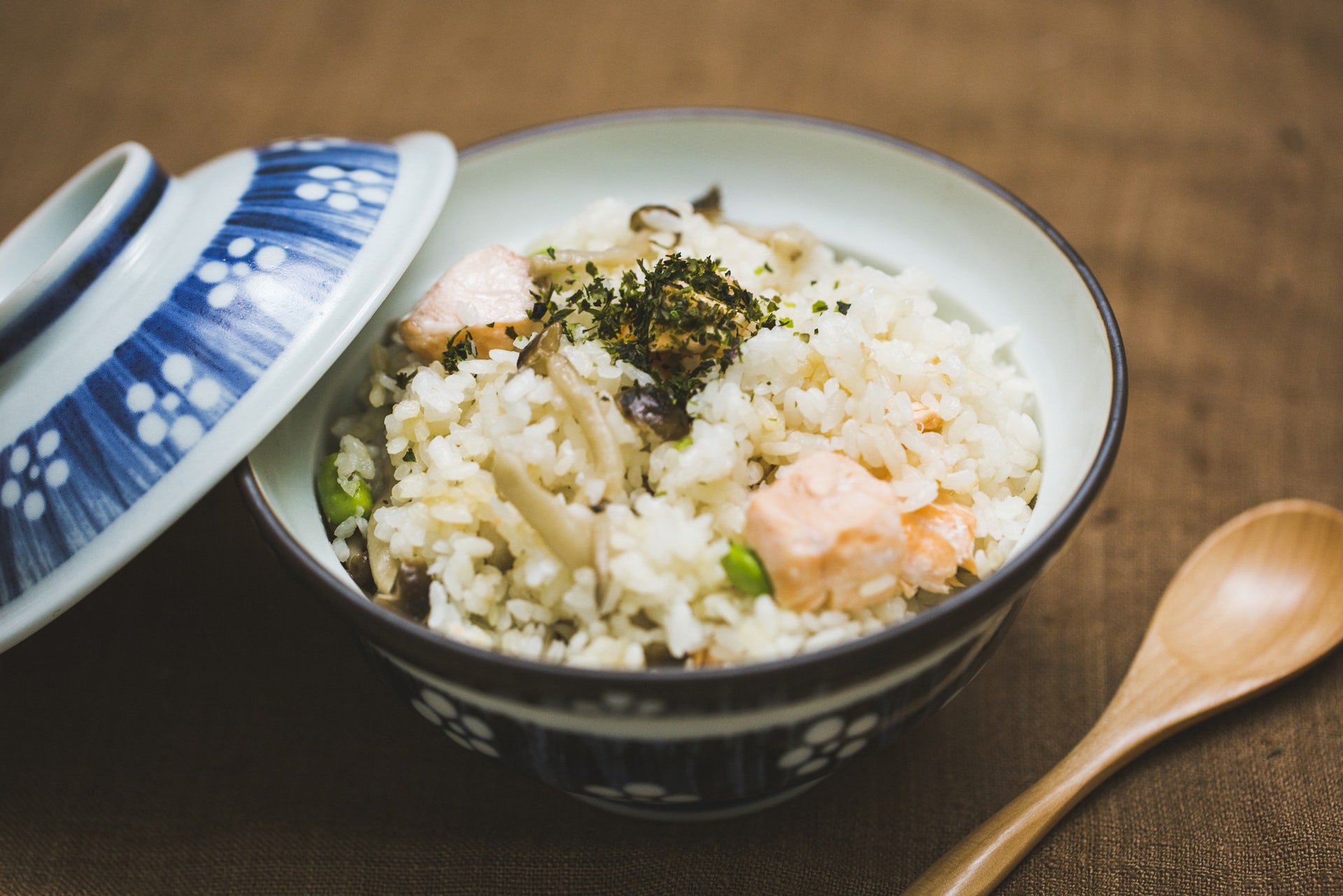 Kathy建議從碳水化合物如米飯中攝取糖分,較精製糖好,不致令情緒起伏大。(資料圖片) Kathy 建議從碳水化合物如米飯中攝取糖分,較精製糖好,不致令情緒起伏大。(資料圖片)