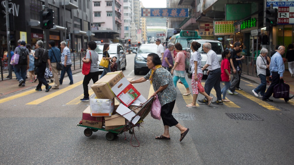 【貧富懸殊】香港堅尼系數再升 創45年來最高 月入相差近12倍 【貧富懸殊】香港堅尼系數再升 創45年來最高 月入相差近12倍