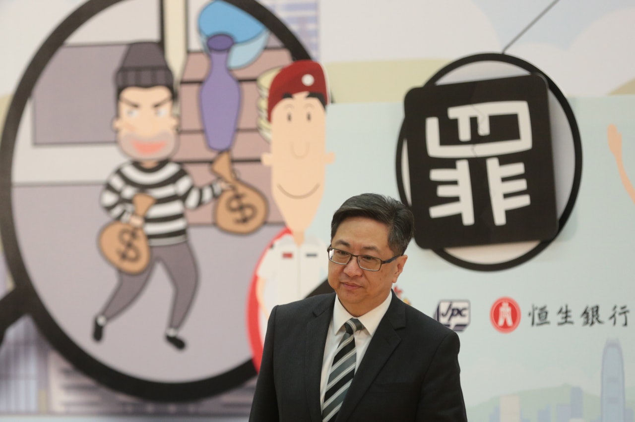 警務處長盧偉聰表示,期望衽人蛇抵港前堵截,以免他們申請免遣返聲請留港。 (羅君豪攝) 警務處長盧偉聰表示,期望衽人蛇抵港前堵截,以免他們申請免遣返聲請留港。 (羅君豪攝)