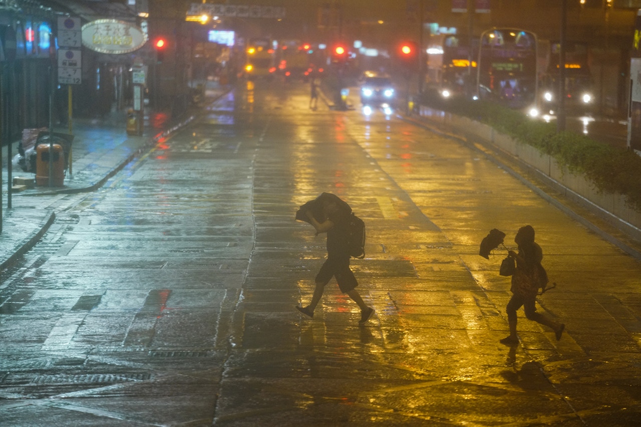 【苗柏風球】天文台改發三號風球 早上料仍狂風大雨