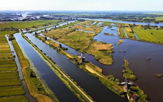 荷蘭究竟是holland還是netherlands