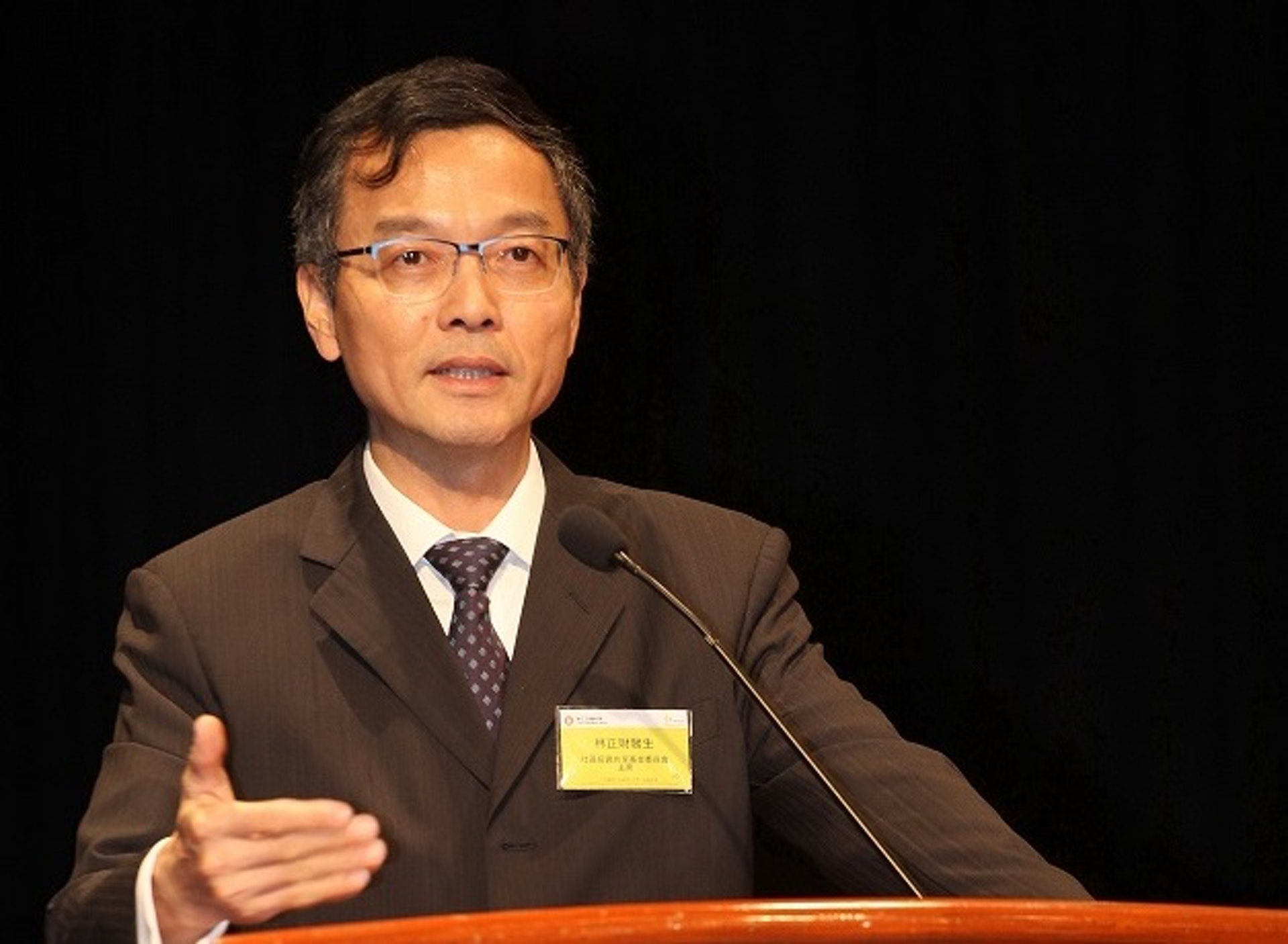 林正財無黨派背景,出身赤貧故歷年來特別關心基層議題,去年起接任安老事務委員會主席。(社區投資共享基金委員會網頁) 林正財無黨派背景,出身赤貧故歷年來特別關心基層議題,去年起接任安老事務委員會主席。(社區投資共享基金委員會網頁)