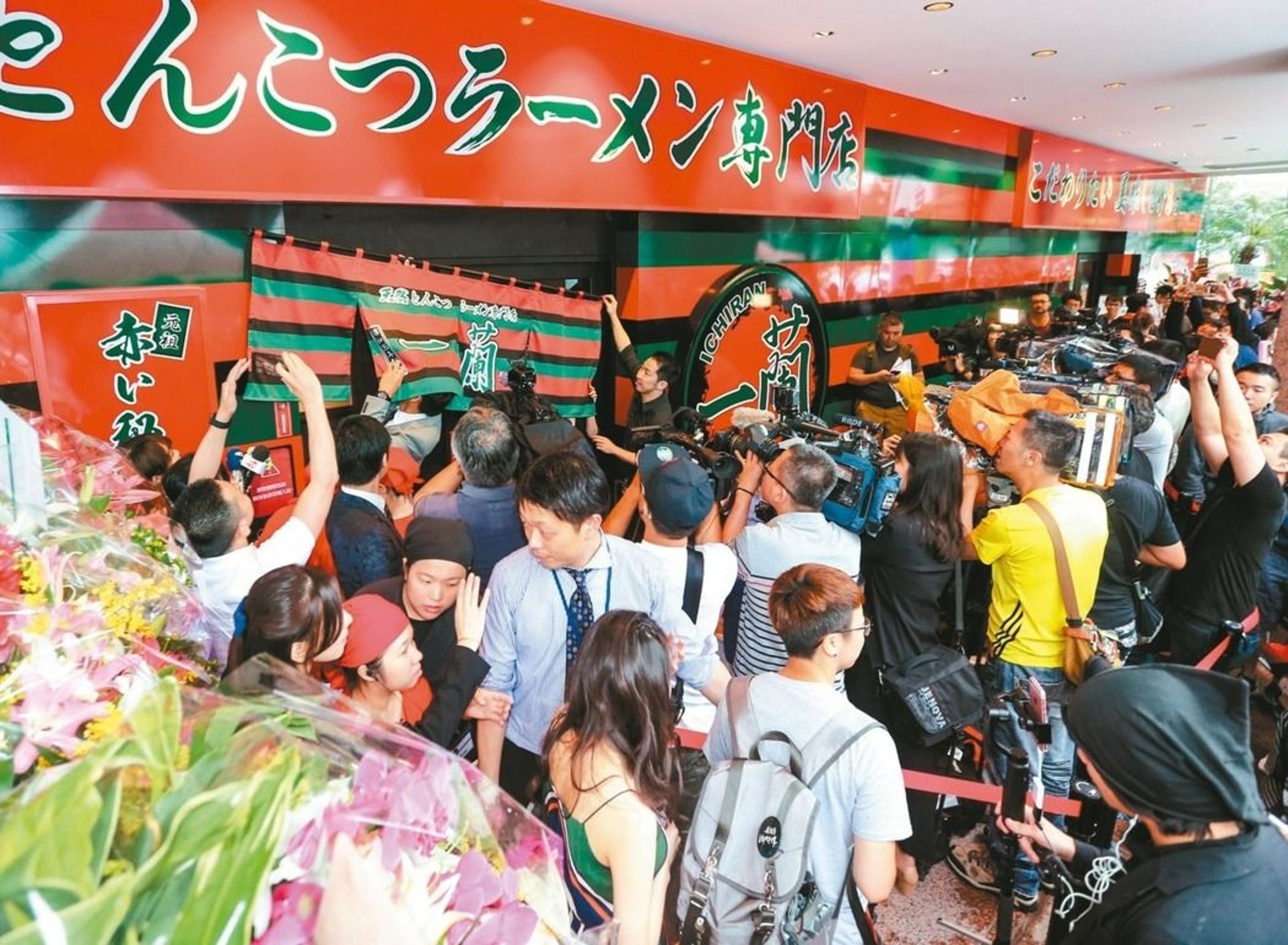 台灣一蘭首店人龍連續240小時不斷破香港店排隊紀錄 香港01 中國