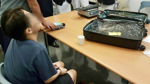 【港女運毒斷正】行李藏1億台幣可卡因 入境台灣被捕歷年最大宗 【港女運毒斷正】行李藏1億台幣可卡因 入境台灣被捕歷年最大宗