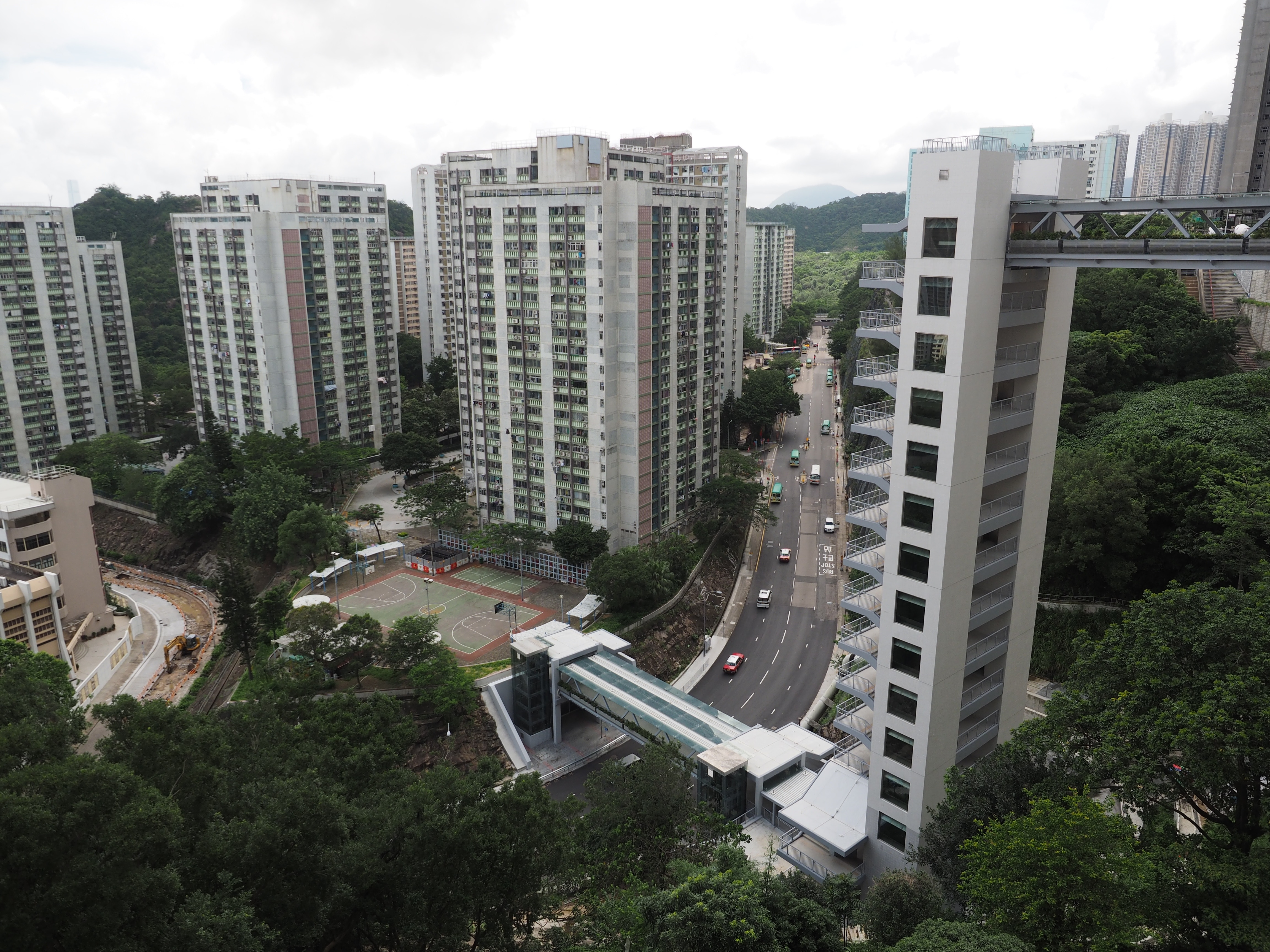 巨塔奇觀 觀塘安泰邨14層升降機塔點解網民笑稱最啱減肥