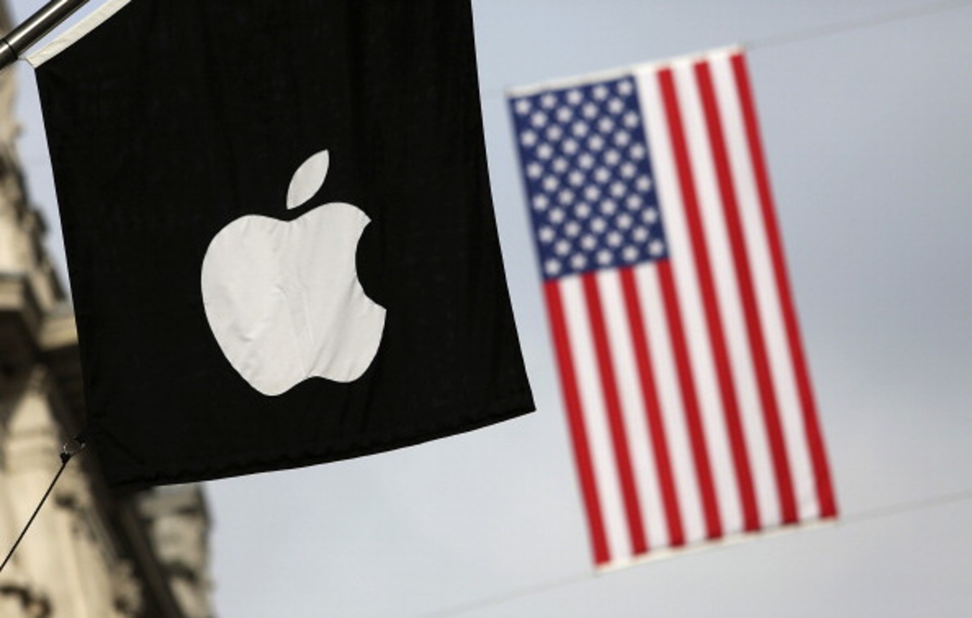 美國政府以成功解鎖加州槍擊案槍手的iPhone為由,結束與蘋果公司的訴訟。(Getty Images) 美國政府以成功解鎖加州槍擊案槍手的iPhone為由,結束與蘋果公司的訴訟。(Getty Images)