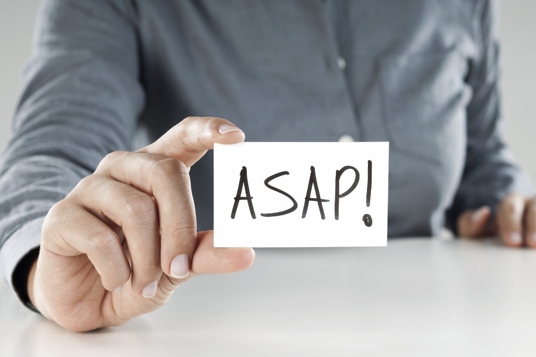 ASAP、FYI、TBC意思是什麼？ 睇你識幾多「辦公室英文縮寫」！