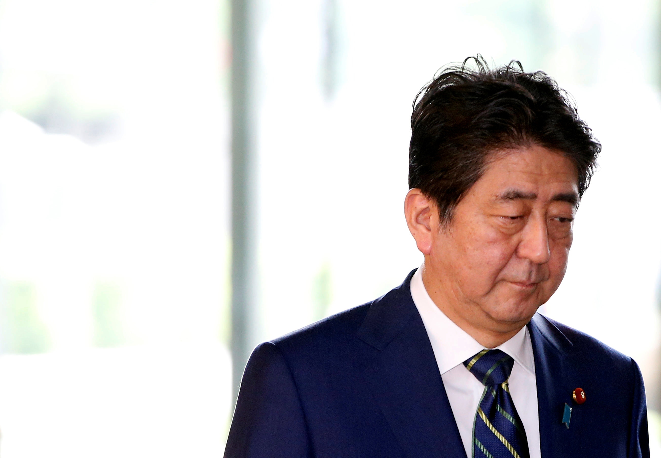 醜聞發酵民望下挫　安倍「一強」政治作繭自縛？