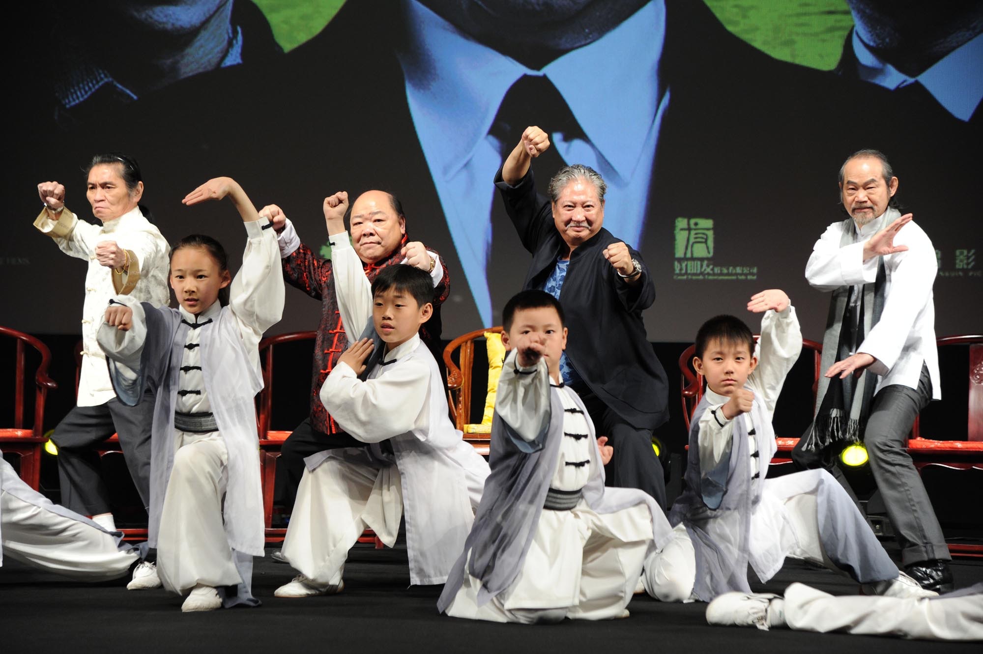 現場請來7位小朋友即場表演功夫，洪金寶與「七小福」的元華、元庭、元寶技癢，與「小小七小福」擺出功夫甫士，掀起全晚高潮。