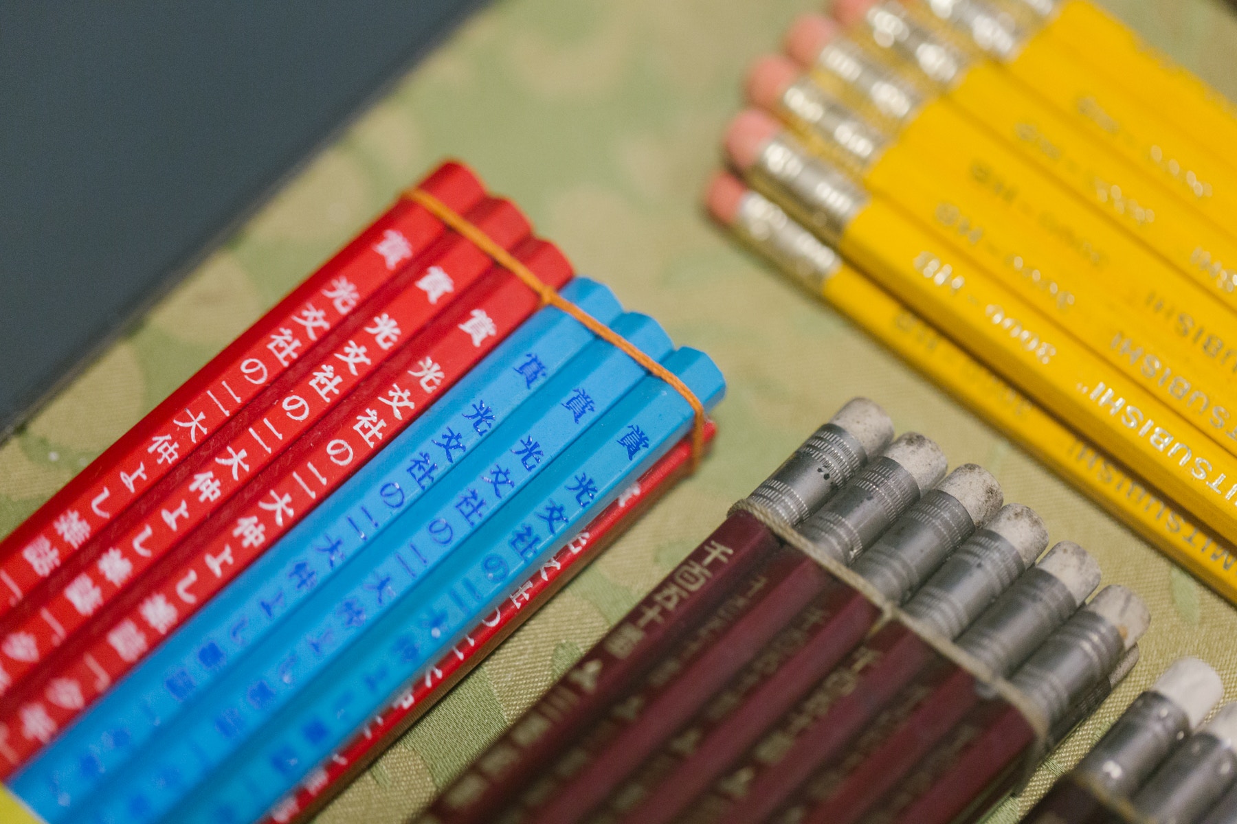 懷舊鉛筆展1 鉛筆識買唔識用 一枝鉛筆看一個城市的文化興衰 香港01 藝文