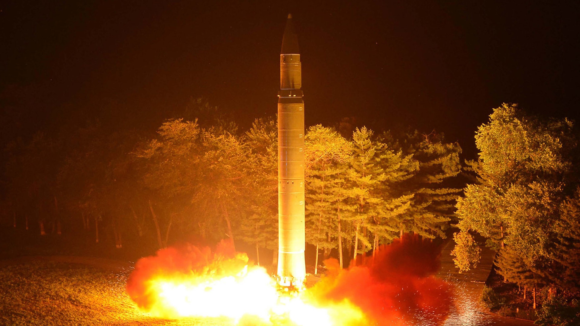 【國際瞭望台】朝鮮再射導彈 「陽光政策」難見曙光? 【國際瞭望台】朝鮮再射導彈 「陽光政策」難見曙光?