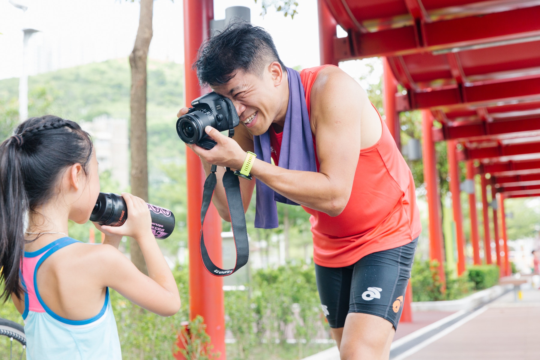 Alex當天試用Canon EOS 800D與女兒跑跑跳跳玩上了大半天。