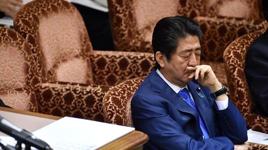 【國際瞭望台】親身解畫難挽民望 安倍政權風雨飄搖 【國際瞭望台】親身解畫難挽民望 安倍政權風雨飄搖