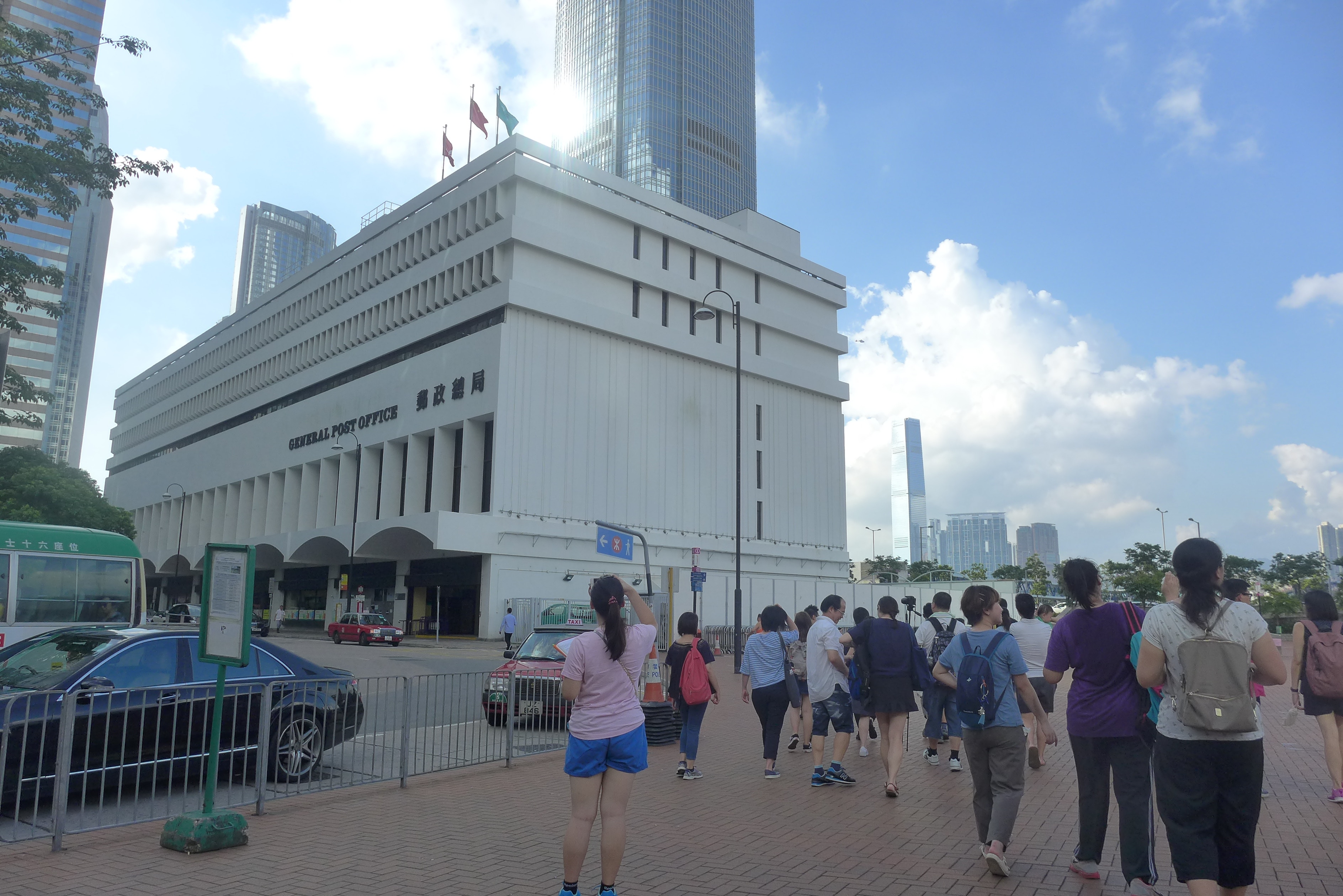 中環郵政總局計劃遷往九龍灣　發哥曾當暑假工　夜半無人鬼睇信？
