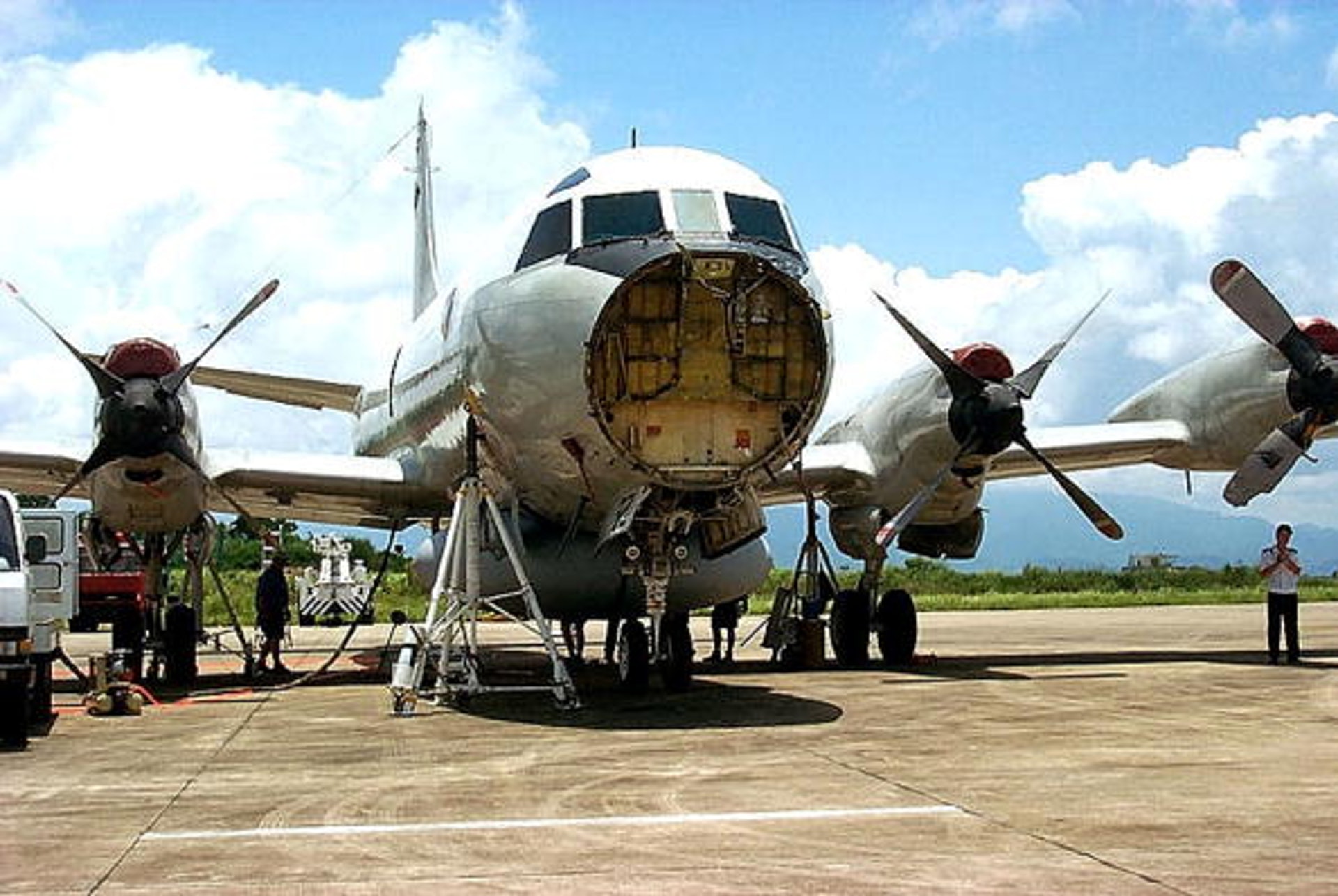 EP-3電子偵察機拆卸畫面。(Getty) EP-3電子偵察機拆卸畫面。(Getty)