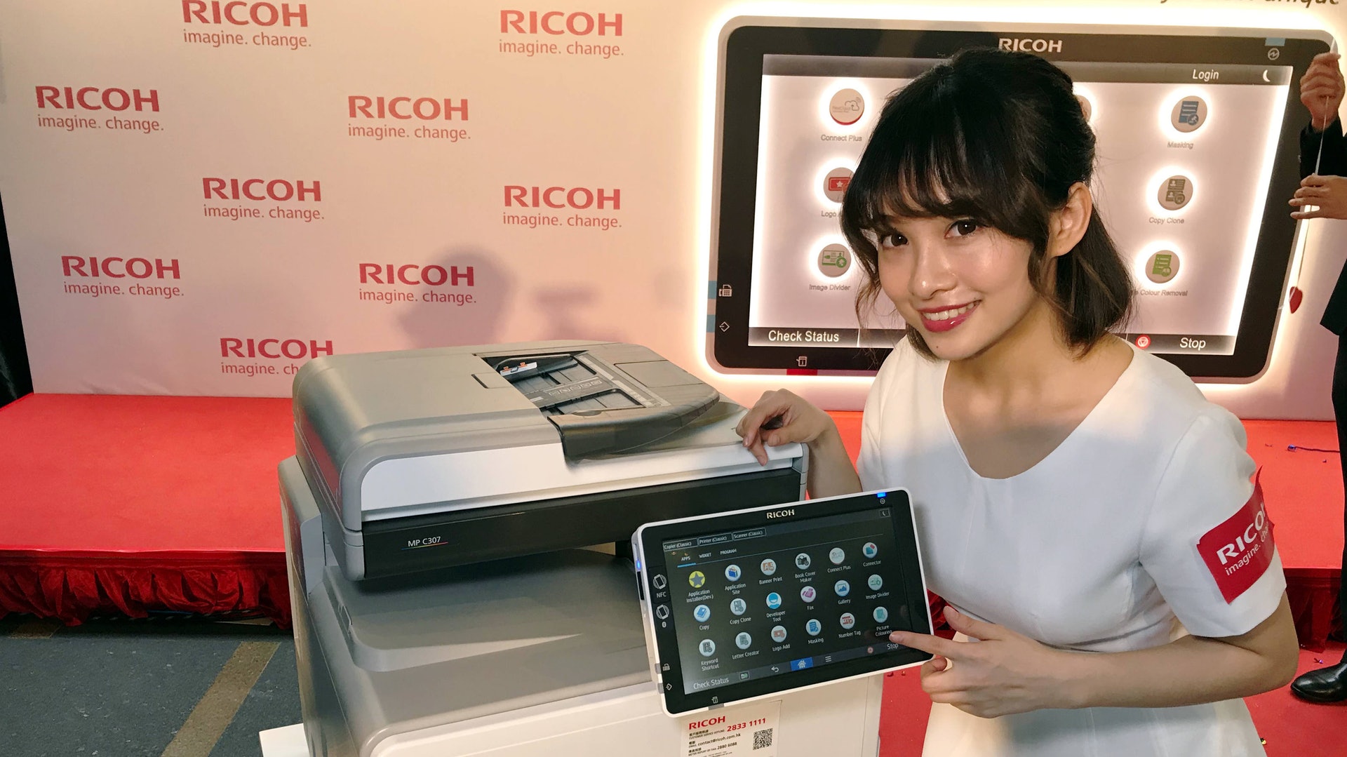 Ricoh的打印機配備以Android系統運作,設有10.1吋觸控屏幕的智能操作面板 Smart Operation Panel。(區慶威攝) Ricoh的打印機配備以Android系統運作,設有10.1吋觸控屏幕的智能操作面板 Smart Operation Panel。(區慶威攝)