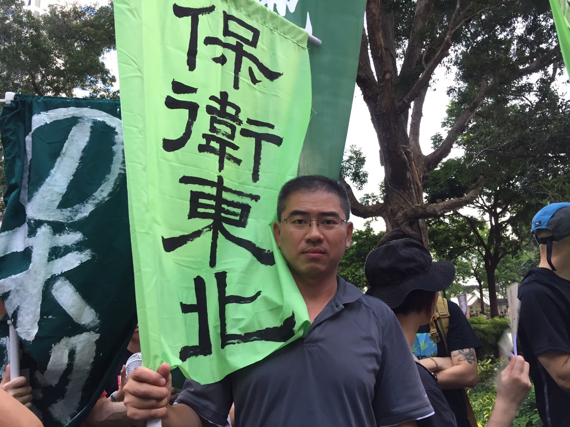 東北居民盧先生對法官的判決感到失望。(黃雅盈攝) 東北居民盧先生對法官的判決感到失望。(黃雅盈攝)