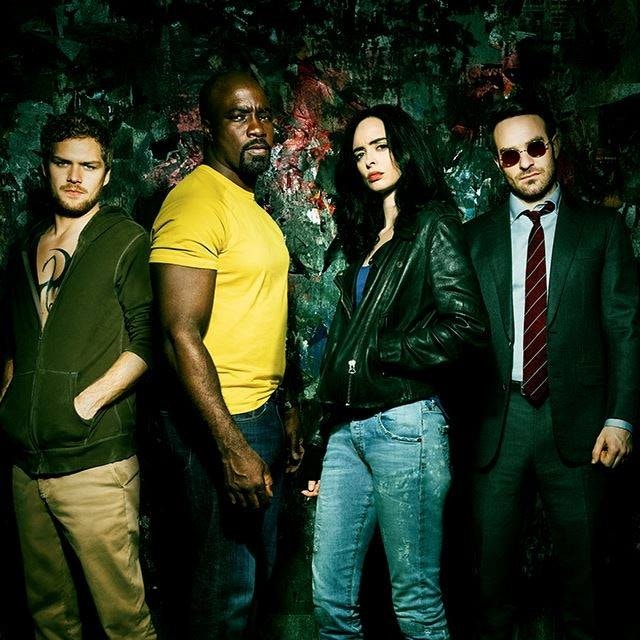 這次意外扯上了Jessica Jones與Luke Cage兩位前情人，原本除了Iron Fist，沒有人想動The Hand，但陰差陽錯，幾位有能之士都要保護身邊重要的東西，也就踏上了不歸路。（Defenders Facebook Page）