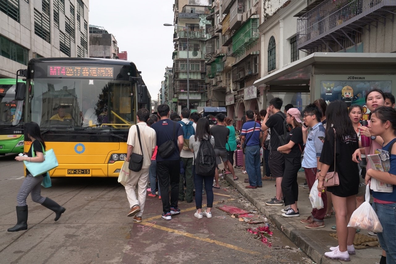 天鴿襲澳門 翌日交通混亂巴士頻 飛站 的士 劏客 狠 香港01 社會新聞