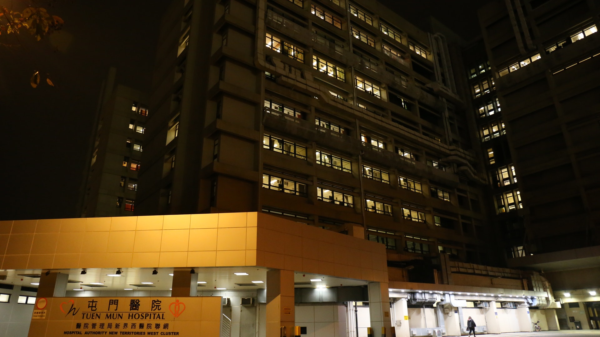 【奪命工傷】屯門地盤男工操控挖泥機失控翻側被壓斃 【奪命工傷】屯門地盤男工操控挖泥機失控翻側被壓斃