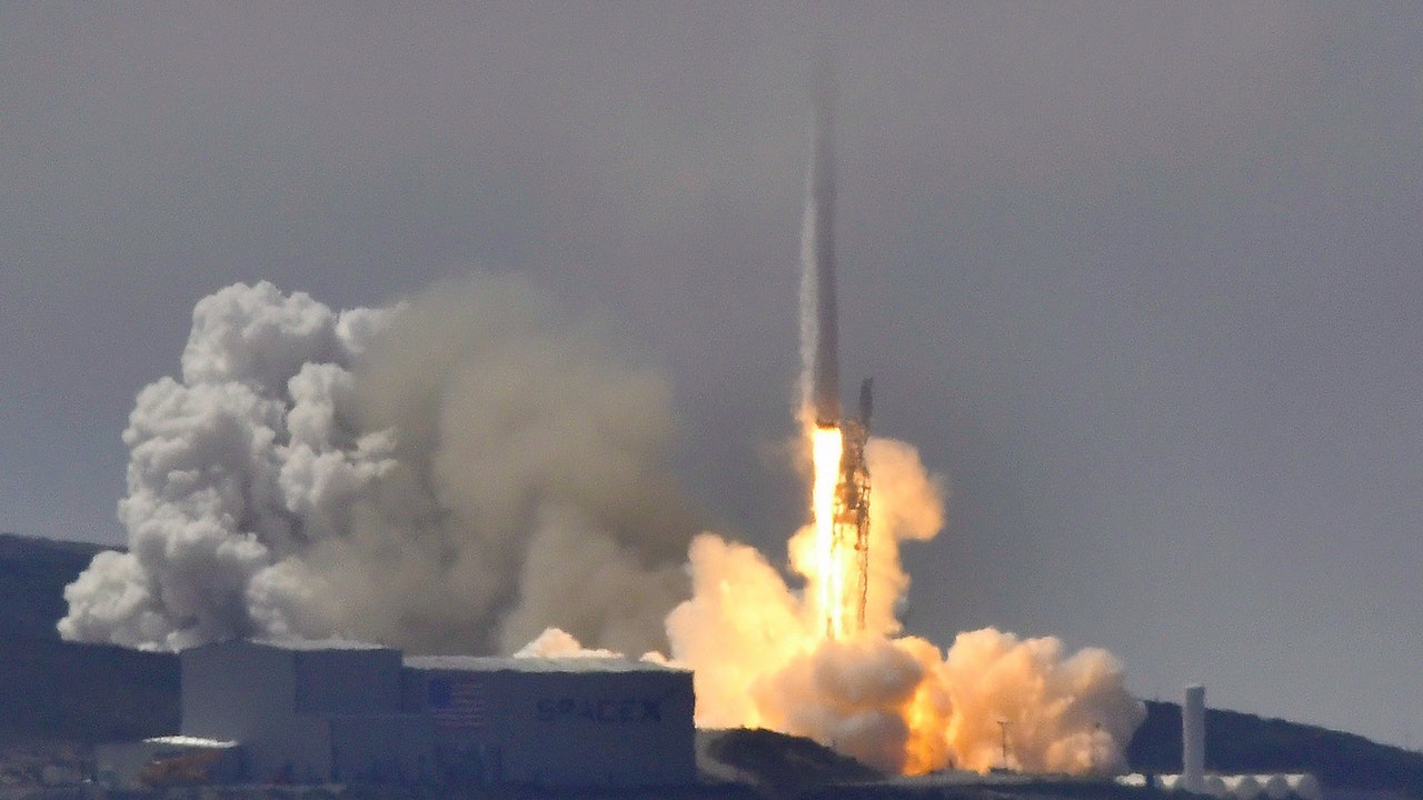 台灣首個自主研發遙測衛星 福衛五號美國加州升空 台灣首個自主研發遙測衛星 福衛五號美國加州升空