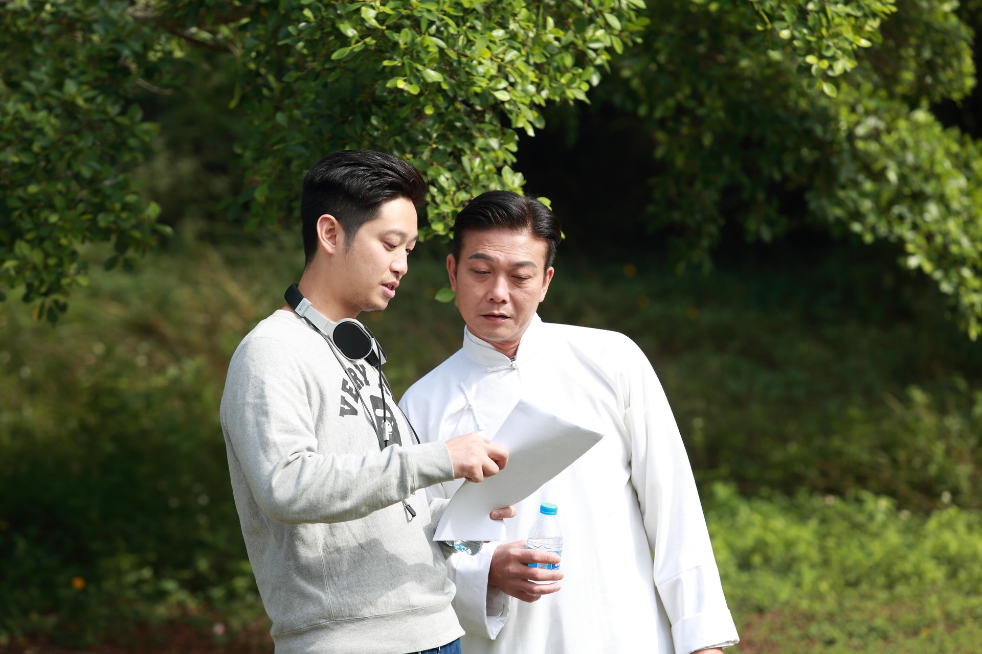 Ming仔以本名梁嘉銘擔任錢小豪新戲《生化藥屍》的導演。 Ming仔以本名梁嘉銘擔任錢小豪新戲《生化藥屍》的導演。