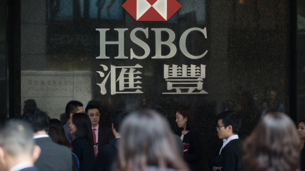 滙豐將推12種貨幣扣賬卡 首次採用直向款式設計別緻 滙豐將推12種貨幣扣賬卡 首次採用直向款式設計別緻