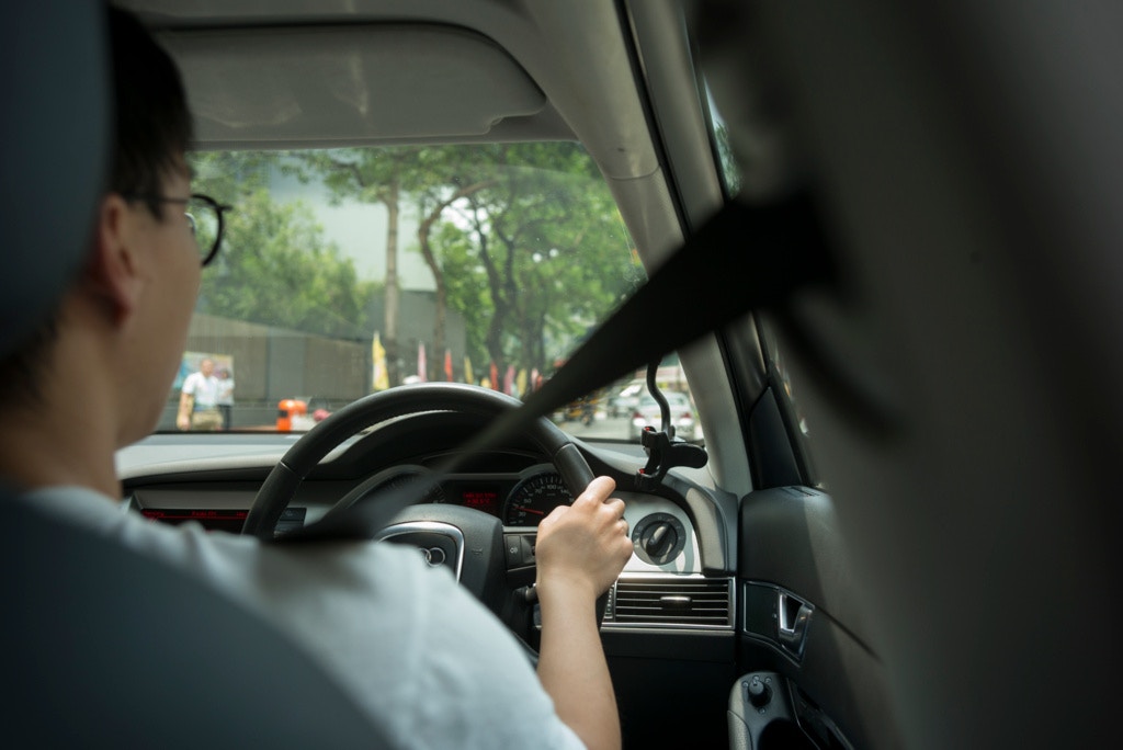 新call車APP抽佣僅一成搶攻Uber 跳船司機：近百人轉投新APP