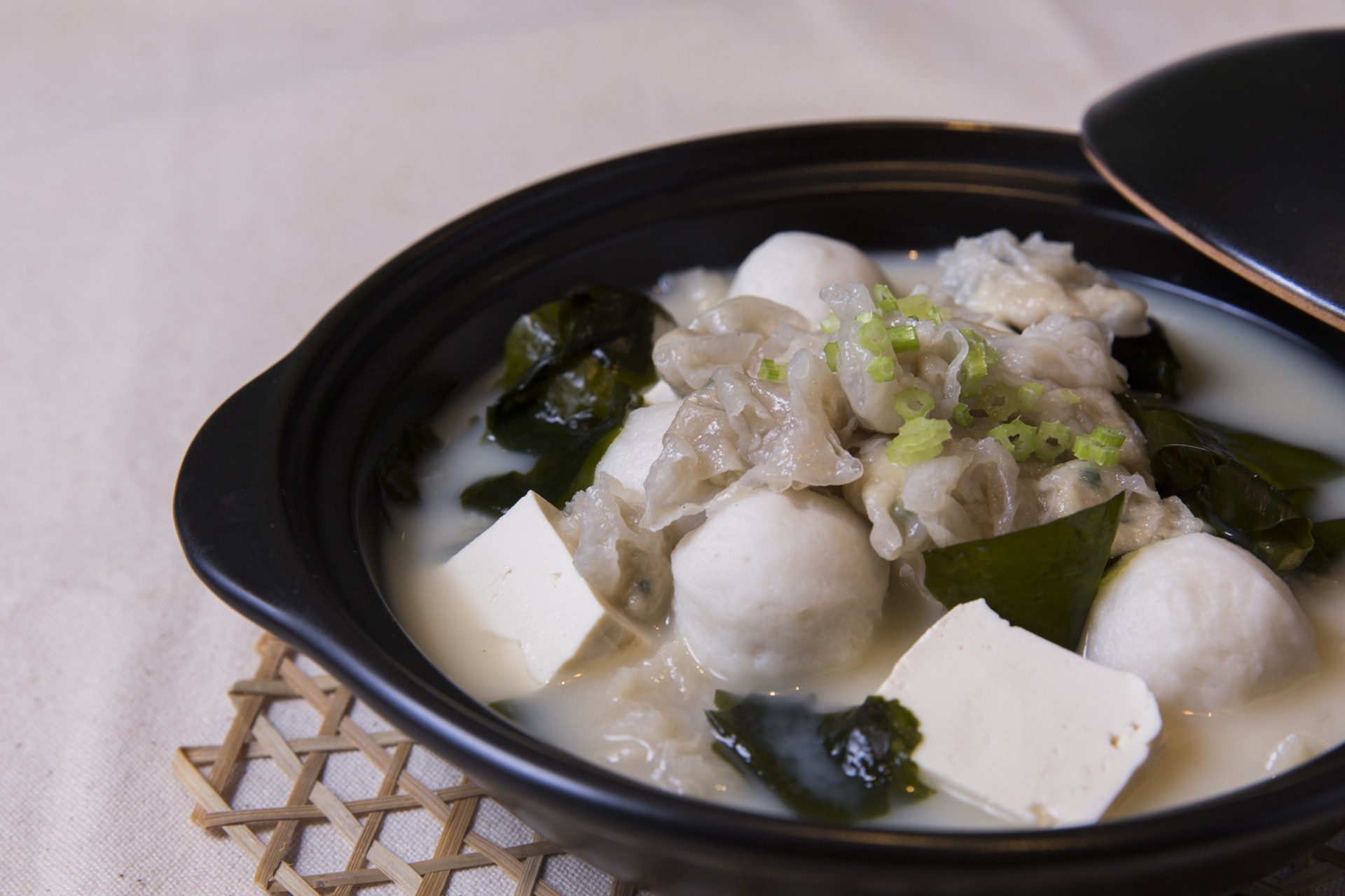 海帶魚丸肉燕餃。(葉璋時攝) 海帶魚丸肉燕餃。(葉璋時攝)