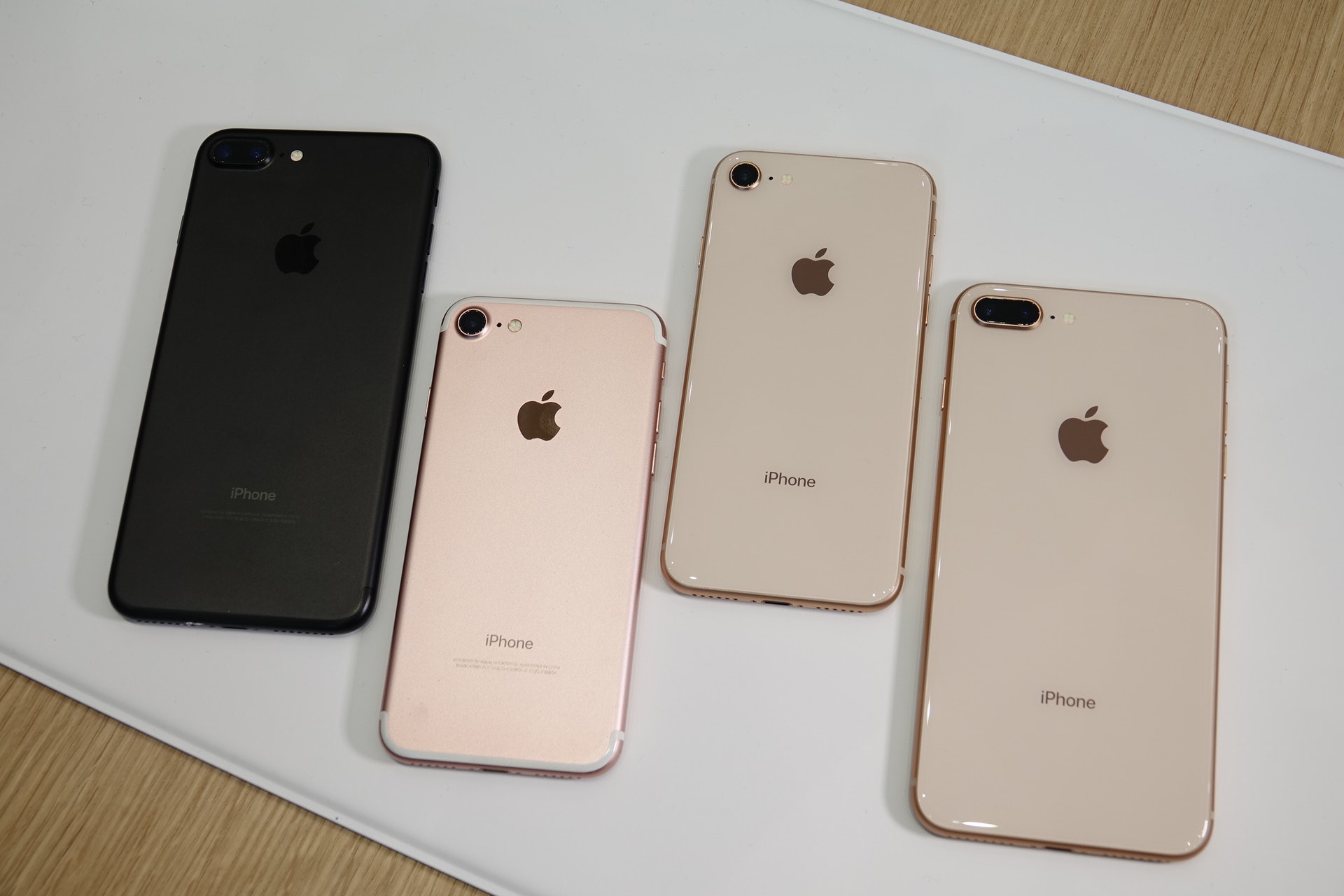 Iphone 7 8 X售價 機能大比拼 一文睇盡換唔換機 香港01 數碼生活