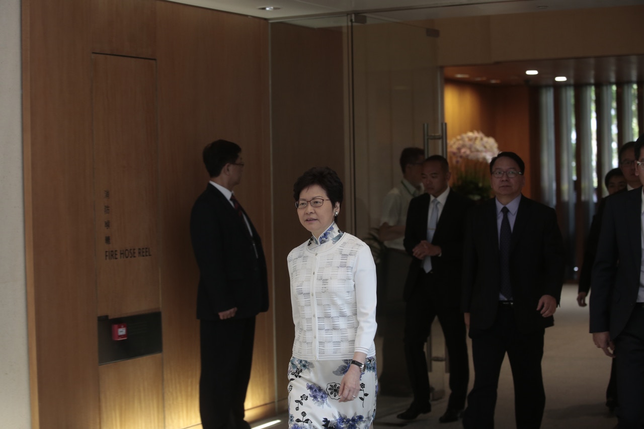 林鄭月娥表示，林鄭月娥強調，港獨的標語和言論，是脫離了「講吓」的說法，已經違法基本法，破壞中央關係，不利香港發展，必須停止。（林若勤攝）