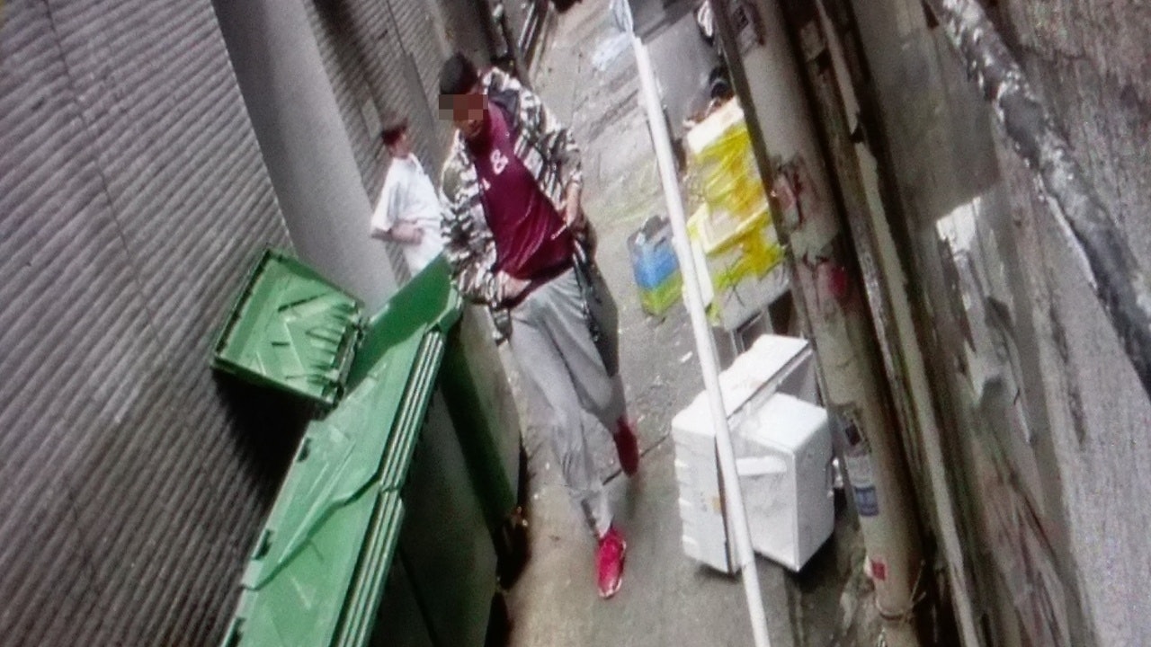 【錘劫周生生】半年前相似手法劫金至尊鑽戒 獨行賊即日逃內地 【錘劫周生生】半年前相似手法劫金至尊鑽戒 獨行賊即日逃內地