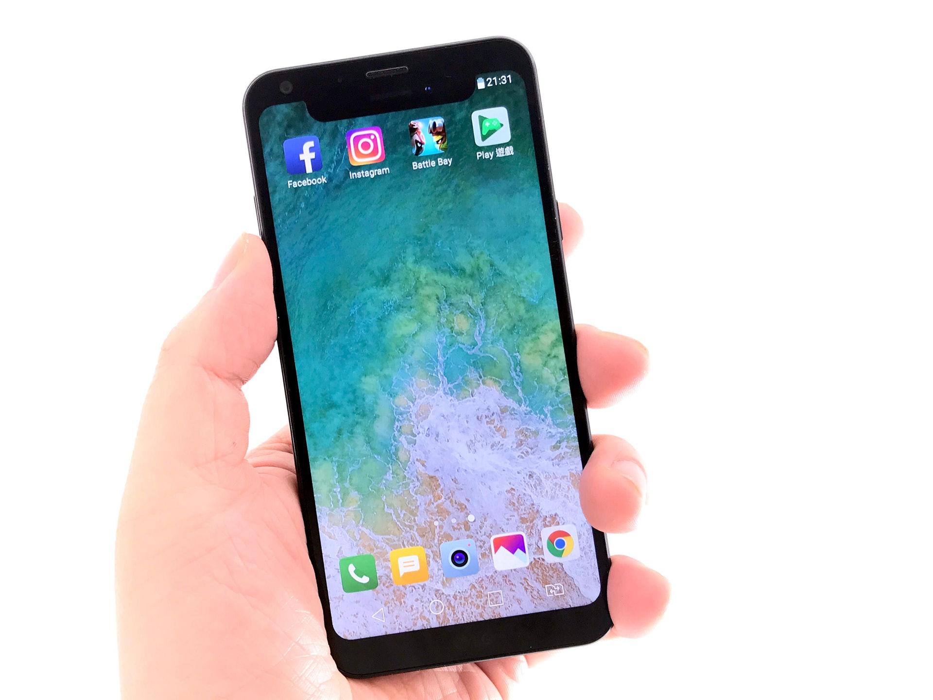 安裝了《XOutOf10》之後的LG Q6+,驟眼看實在很像iPhone X。(區慶威攝) 安裝了《XOutOf10》之後的LG Q6+,驟眼看實在很像iPhone X。(區慶威攝)