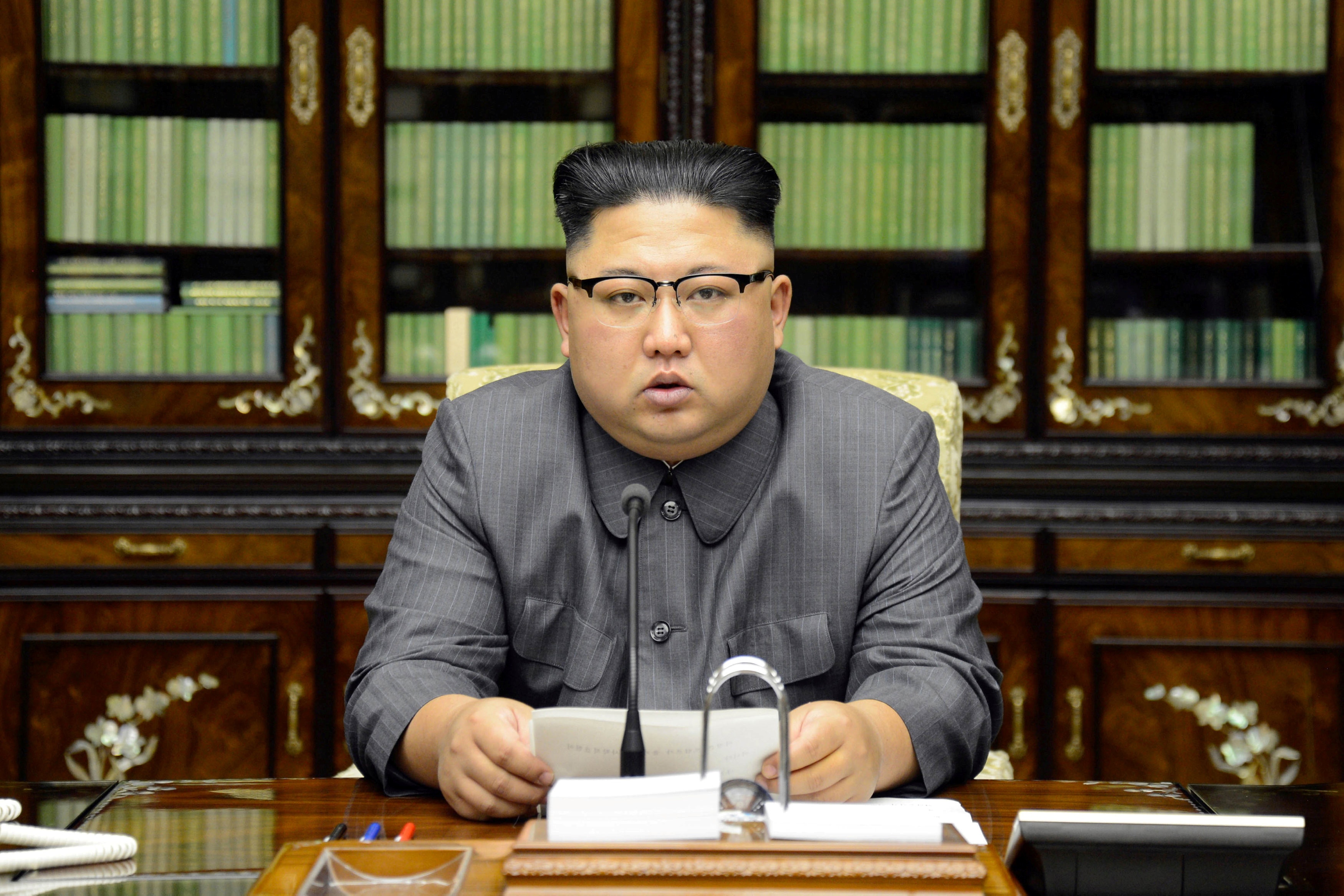 朝鮮領導人金正恩首次以國務委員長名義發表聲明，奉勸特朗普「向世界説話時應措辭得當，考慮對方而慎重使用言辭」。（路透社）
