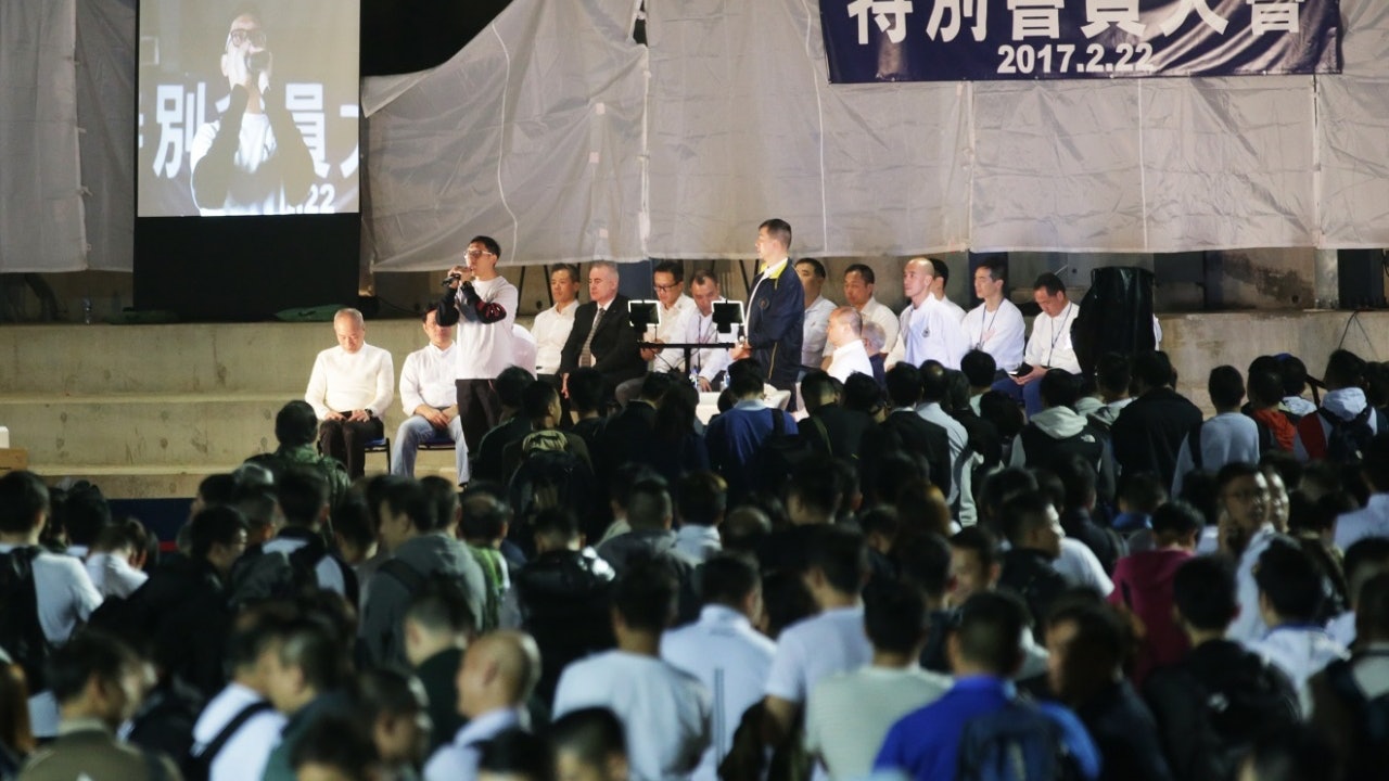 3.3萬人撐警大會無申請 疑違公安條例 投訴警察課列無過錯 3.3萬人撐警大會無申請 疑違公安條例 投訴警察課列無過錯