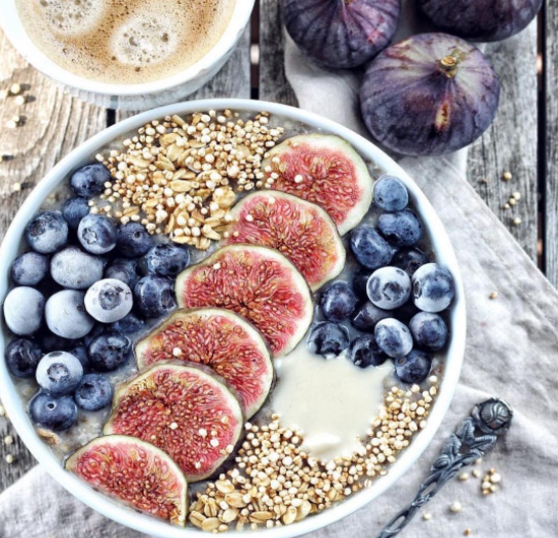 新鮮無花果是能量早餐Energy Bowl的常見份子。@mind_body_chef (https://goo.gl/ZdTwDa) 新鮮無花果是能量早餐Energy Bowl的常見份子。@mind_body_chef (https://goo.gl/ZdTwDa)