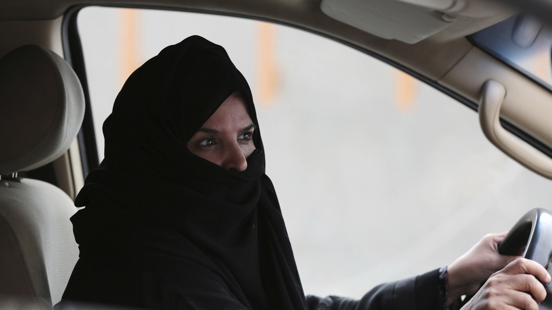 【晨早精讀】沙特終解禁女性駕車 性別權益重要一步或存經濟考慮 【晨早精讀】沙特終解禁女性駕車 性別權益重要一步或存經濟考慮