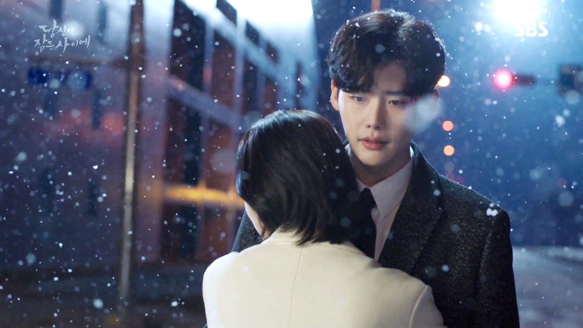 當你沉睡時》李鍾碩靠預知夢救秀智神速發展首播就抱了！