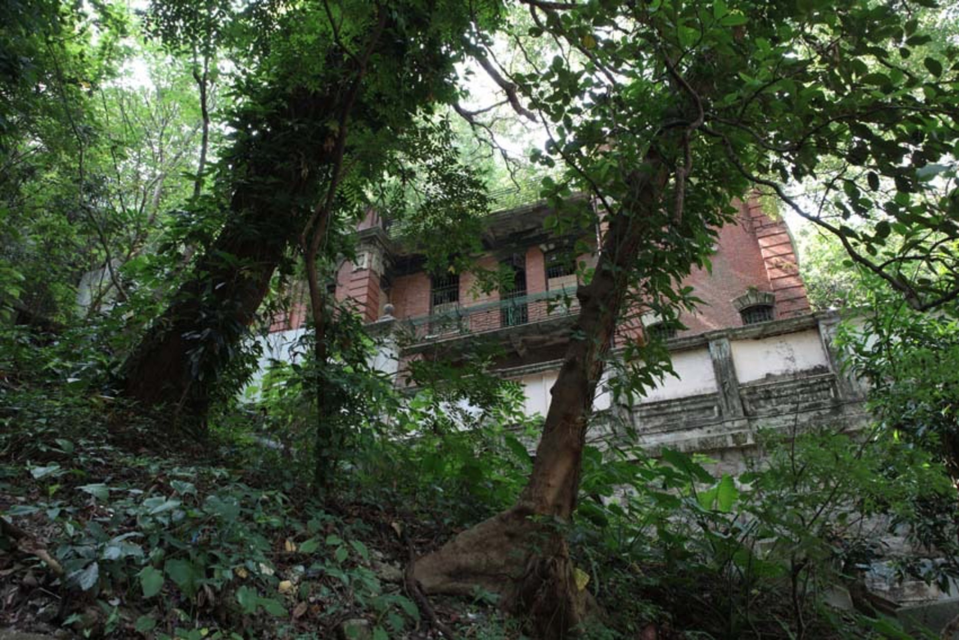 南固臺在1999年12月被改列為一級歷史建築。