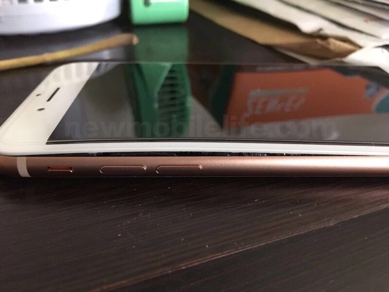 Iphone 8 香港首宗個案 新機充電時電池膨脹螢幕曲起爆開 香港01 社會新聞