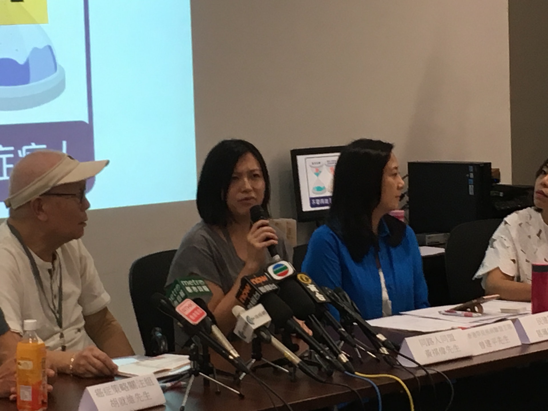 兩子患罕見病一年藥費四百萬關注組籲增加藥物援助 兩子患罕見病一年藥費四百萬關注組籲增加藥物援助