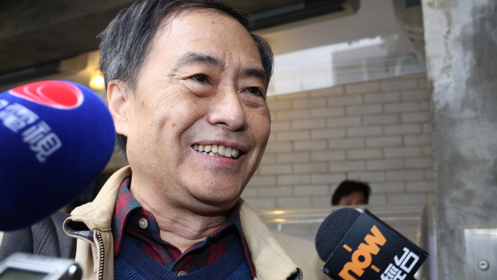 何君堯和李波事件的口水風波 何君堯和李波事件的口水風波