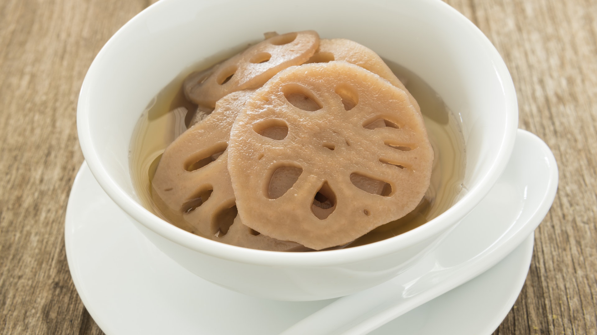 【健康湯水食譜】粟米蓮藕素湯秋冬適宜 中醫推介潤燥補腎健脾胃 【健康湯水食譜】粟米蓮藕素湯秋冬適宜 中醫推介潤燥補腎健脾胃