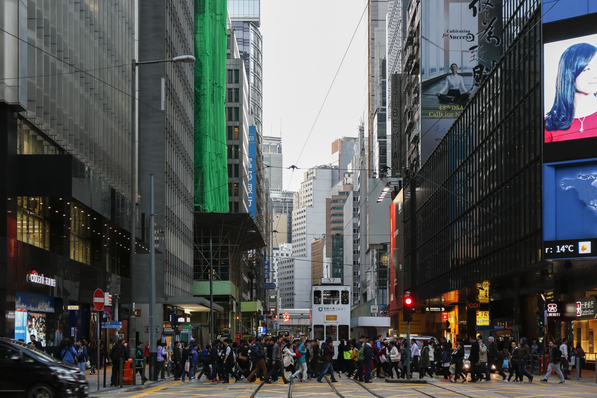 金管局公布本港9月底的外匯儲備資產為4192億美元。(資料圖片) 金管局公布本港9月底的外匯儲備資產為4192億美元。(資料圖片)