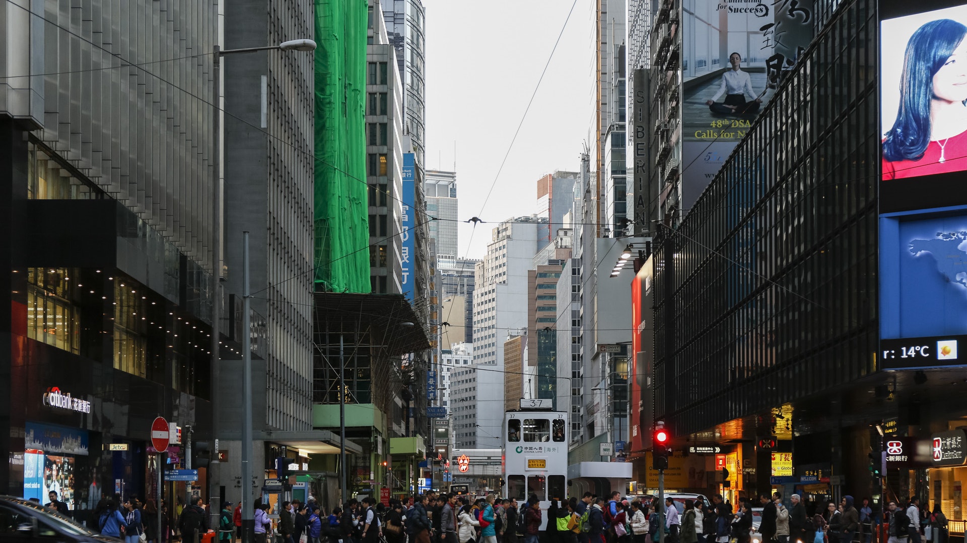 本港9月外匯儲備資產4192億美元 相當於流通港幣7倍多 本港9月外匯儲備資產4192億美元 相當於流通港幣7倍多