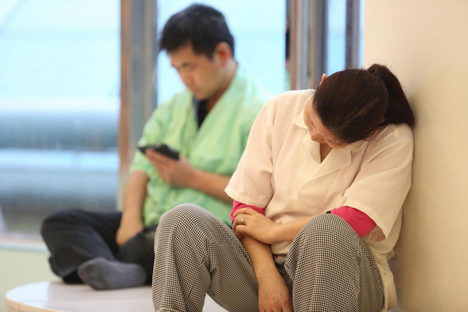 就算是五一勞動節假期,好多基層打工仔還是要開工,平時更是超長工時,夠晒「勞動」。(蔡正邦攝) 就算是五一勞動節假期,好多基層打工仔還是要開工,平時更是超長工時,夠晒「勞動」。(蔡正邦攝)