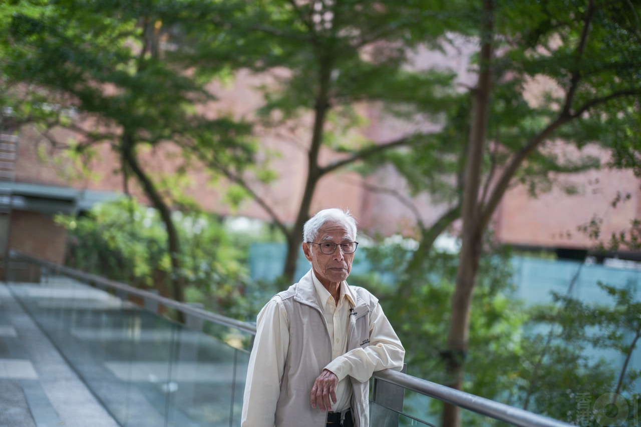 橋叔說，這一行學到很多，如同就讀「社會大學」一樣。（高仲明攝）