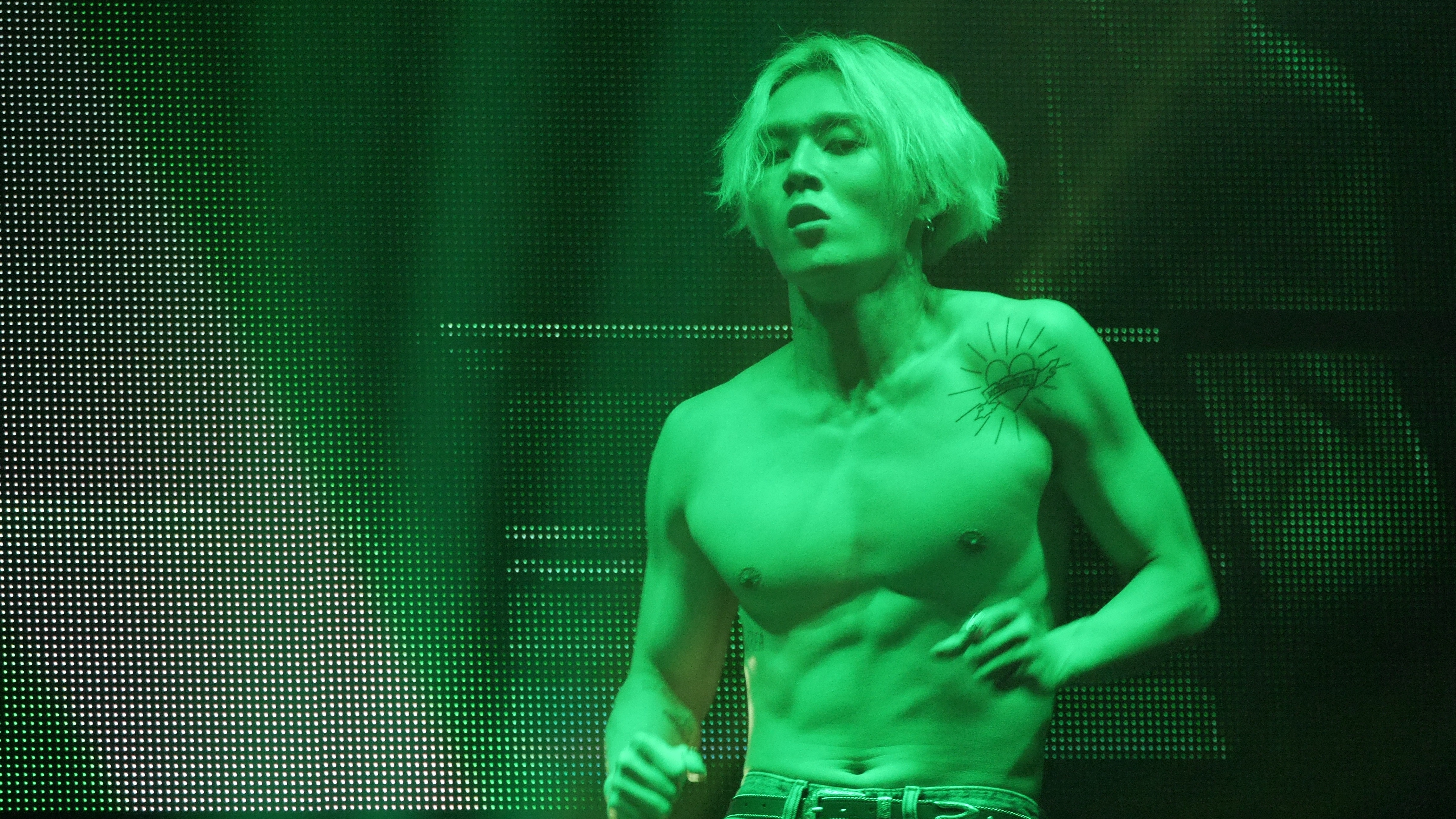 E'Dawn's body - Celebrity Photos & Videos - OneHallyu